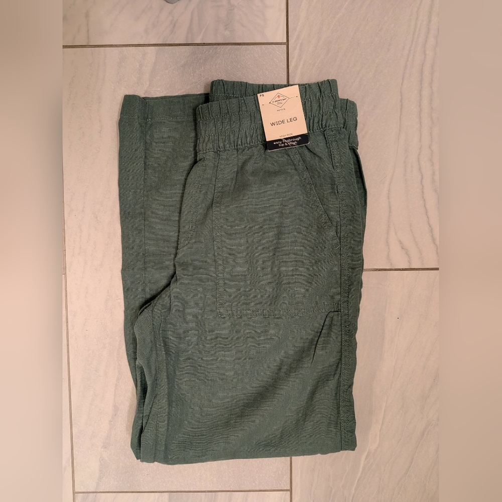 NWT Womens St.Johns Bay Wide Leg Cargo Pants Laurel Wreath Green Petite Small - Picture 5 of 6